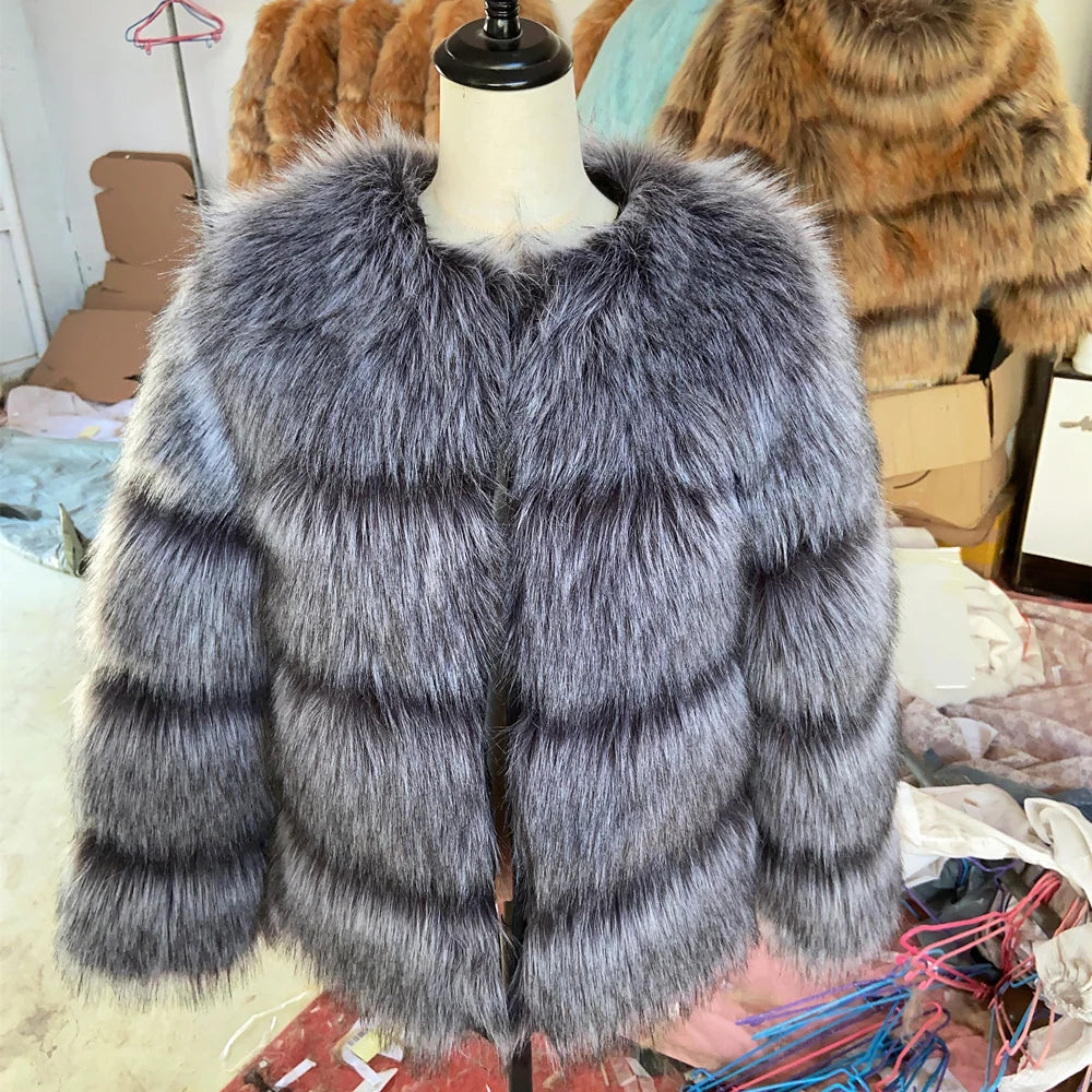 Elegant Faux Fur Coat - Luxurious Winter Warmth