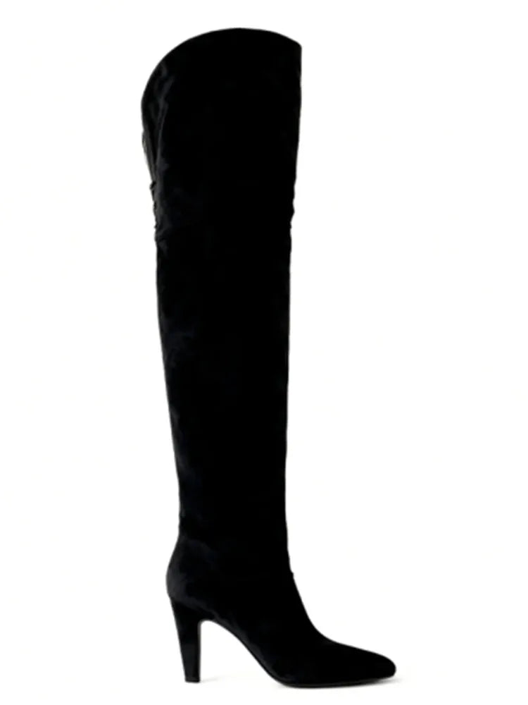 Chic Suede Knee-High Boots for Winter Elegance