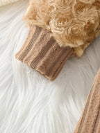 Vestido para meninas e bolsa de cor sólida. A blusa de gola redonda e manga longa é feita de tecido canelado aveludado, com mangas estampadas em padrão de botões de rosa em material fofo como rosas peludas—ideal para uso casual ao ar livre na primavera ou outono