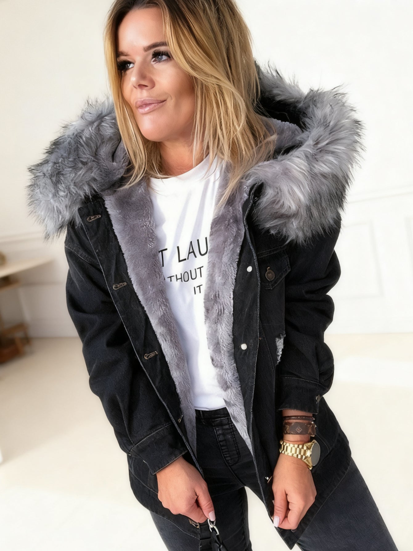 Casaco de ganga oversized vintage feminino com abdome largo e comprimento comprido e confortável - Design patchwork desgastado, bainha desfiada, tecido resistente sem elasticidade - Roupa exterior casual a formal para primavera/outono (Lavagem, Cinzento) - Roupa casual e ocasiões especiais - Ret. 2025