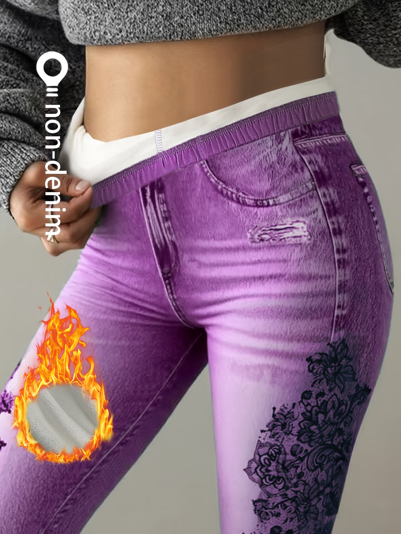 【imitação denim】Estas são leggings com forro polar, estilo denim falso, para o outono e inverno, concebidas para um visual moderno e casual. São modernas para mulheres, adequadas para deslocações diárias e looks versáteis. As leggings apresentam um design estampado.