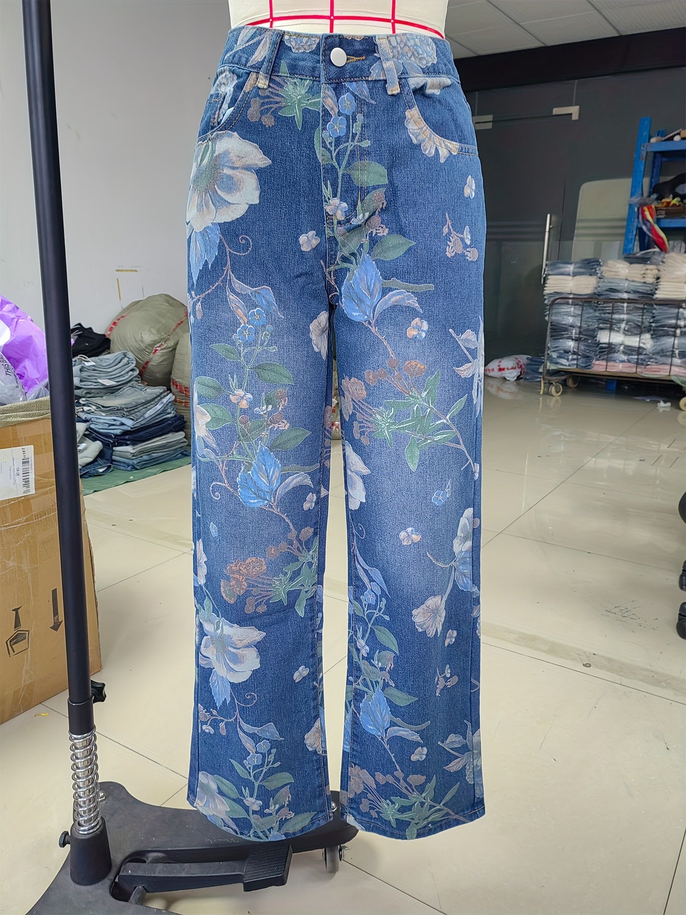 Calças Retas com Estampa Floral