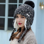 Gorro de Inverno Feminino em Fleece com Abas Desmontáveis e Pom-Pom - Fechamento Elástico por Cordão, Branco/Preto/Cinza/Bege- - Gorro Quente para Esqui, Snowboarding, Atividades ao Ar Livre no Tempo Frio