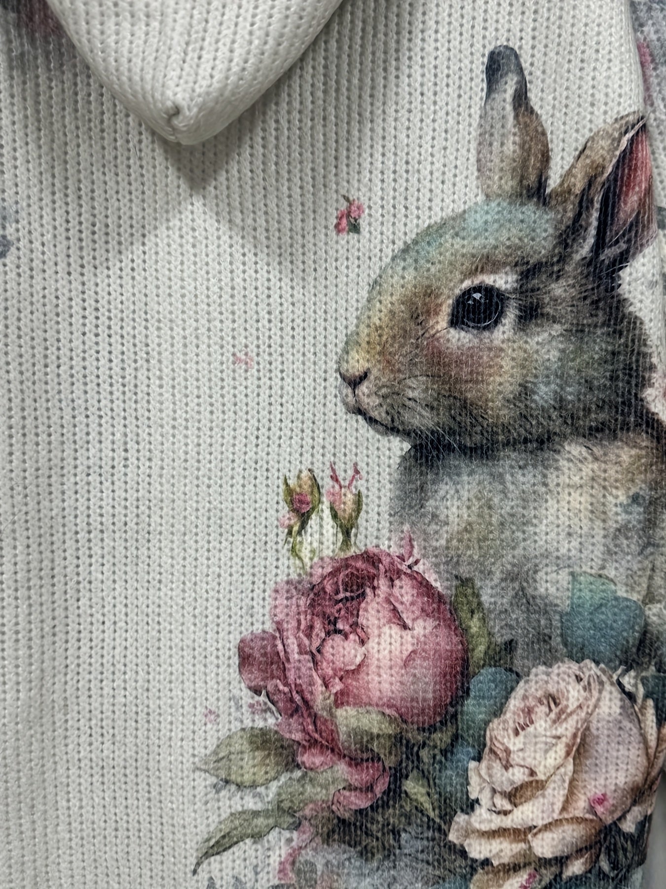 Cardigã com capuz confortável para mulheres com estampa floral e coelho - Manga comprida, fecho de botão, ajuste solto, bege, roupa casual de outono/inverno, roupa de outono/inverno | Roupa de malha confortável | Construção