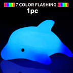 Conjunto de Brinquedos de Banho Flutuantes e Luminosos de 1/3/5/7/10 unidades | Brinquedos Educativos Coloridos Aleatórios para Crianças, Presente Perfeito de Aniversário, Natal, Páscoa, Material de PVC, Bateria de Botão Não Recarregável, Diversão na Banheira e na Duche