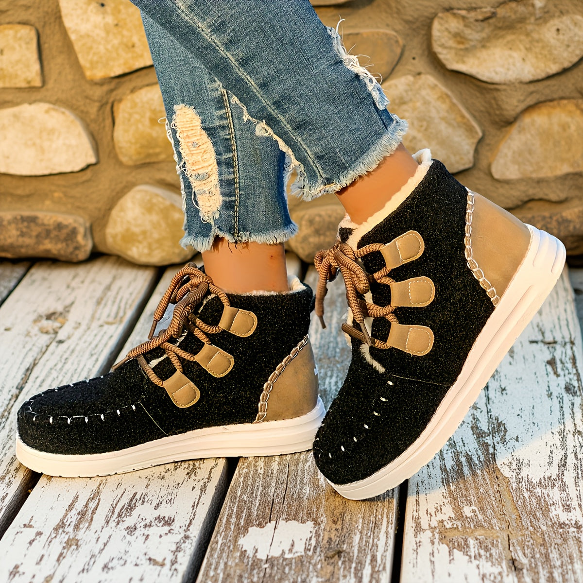 Botas de Inverno para Mulheres com Sola de Plataforma Grossa - Bege/ Botas de Cano Alto com Atacadores, Sola de EVA Antiderrapante para Clima Frio, Eventos Diários e Formais - Sapatos Quentes para as Estações de Outono e Inverno, Calçado de Estação, Design de Bico Redondo, Construção Durável, Mulheres Conscientes da Moda