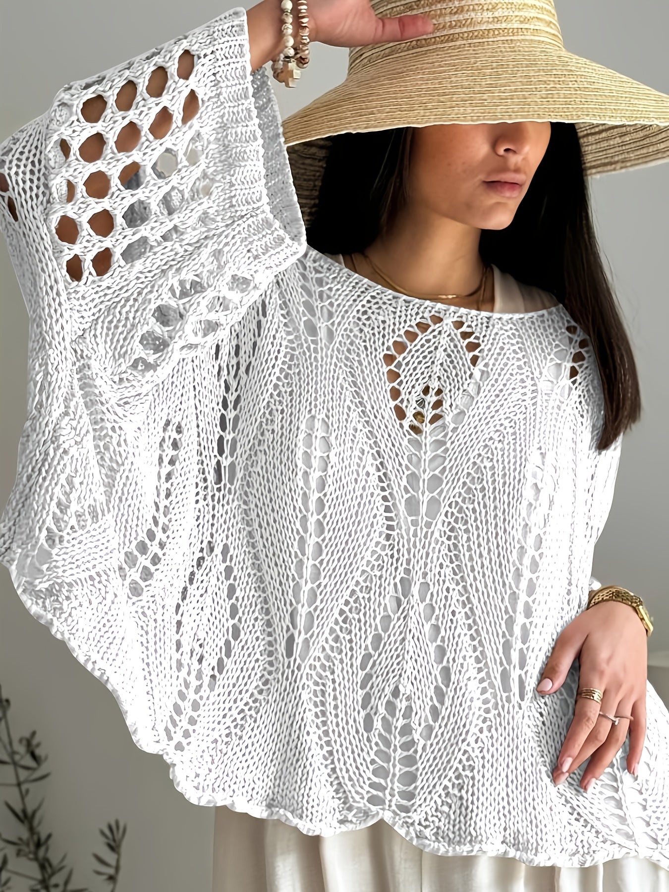 Plus Size, Top Casual Feminino com Recorte Geométrico e Manga 3/4 - Cobertura Protetora Solar Solta para Primavera/Verão, Roupa de Praia Translúcida e Respirável, Camada de Proteção Solar, Estampa Crochê, Tecido Lavável à Mão, Elasticidade Média