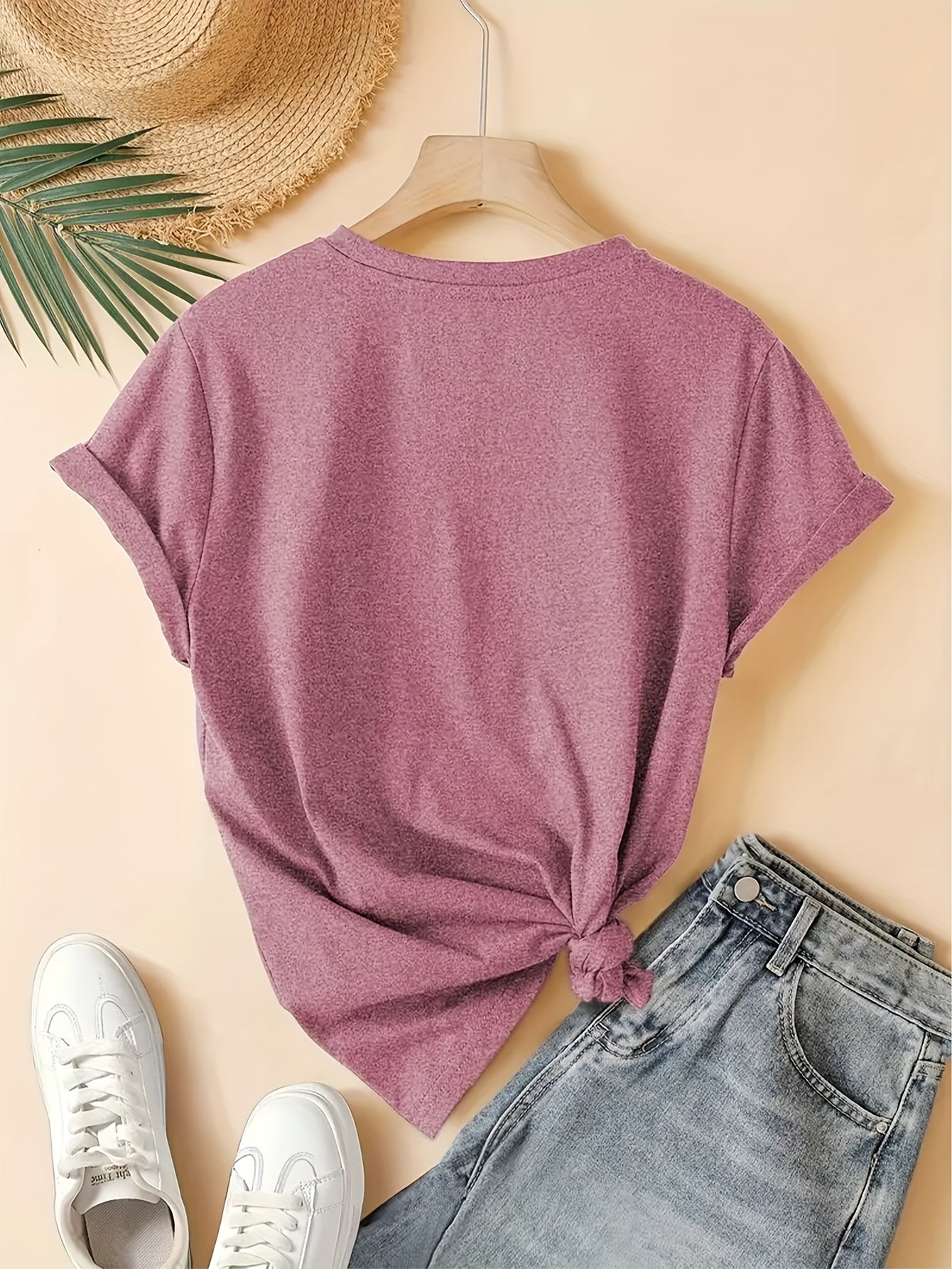 Camiseta de Natal para Amigas Mulheres, Impressão de Personagem de Desenho Animado de Chapéu de Natal, Estilo Clássico de Filme dos Anos 90 da Warner Bros., Estilo Retro Versátil para Férias e Viagens, Disponível em Múltiplas Cores S-XXL, Item de Presente para Dia do Professor, Camiseta de Professor para Mulheres, Camiseta de Professor Azul Royalty, Camiseta de Professor para Mulheres, Camiseta Engraçada de Amizade para Mulheres, Série de TV de Amizade, Artigo de Série de Amizade para Mulheres