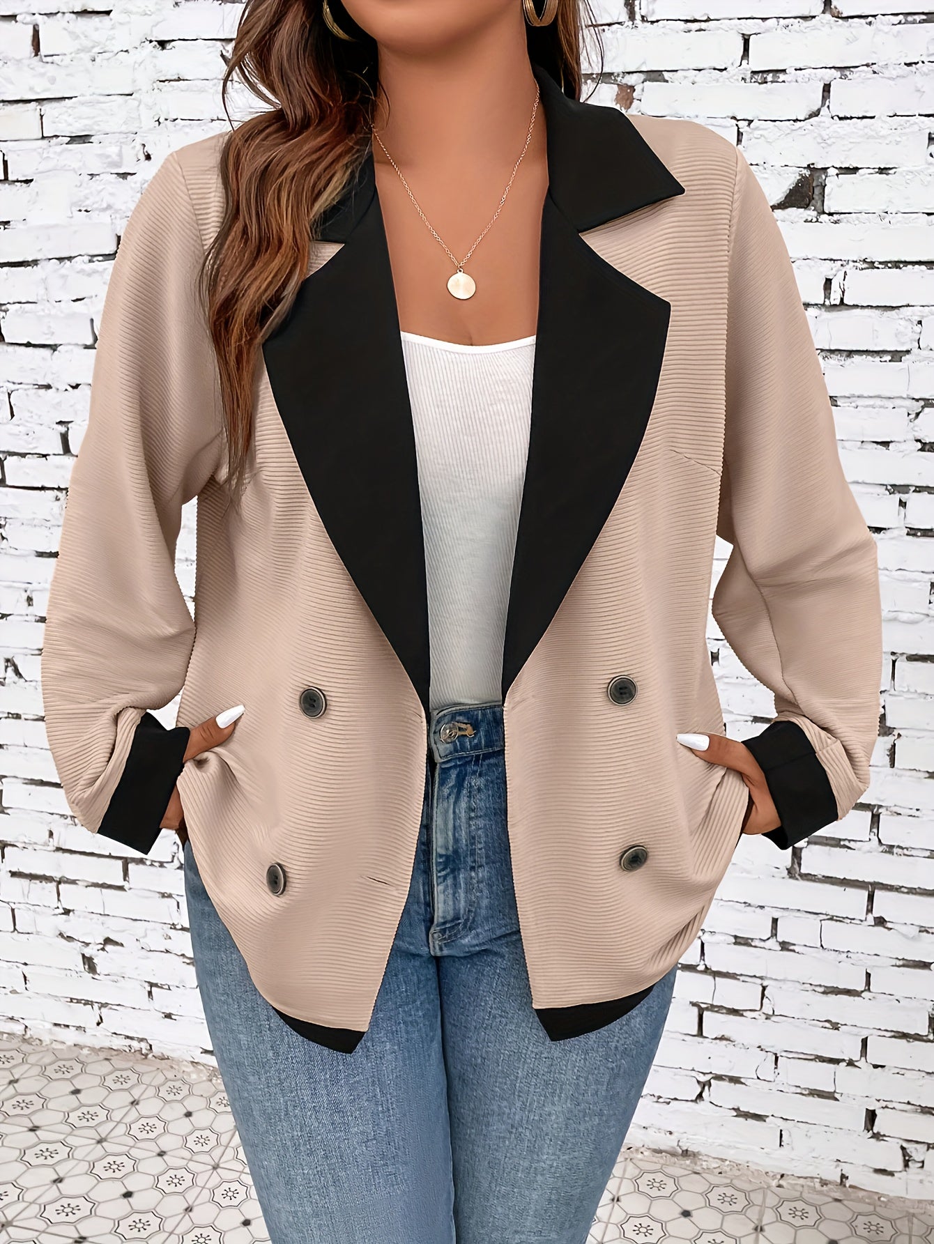 Tamanho Grande - Casaco Casual Feminino Oversize com Abotoadura Dupla e Bloco de Cores para o Dia a Dia