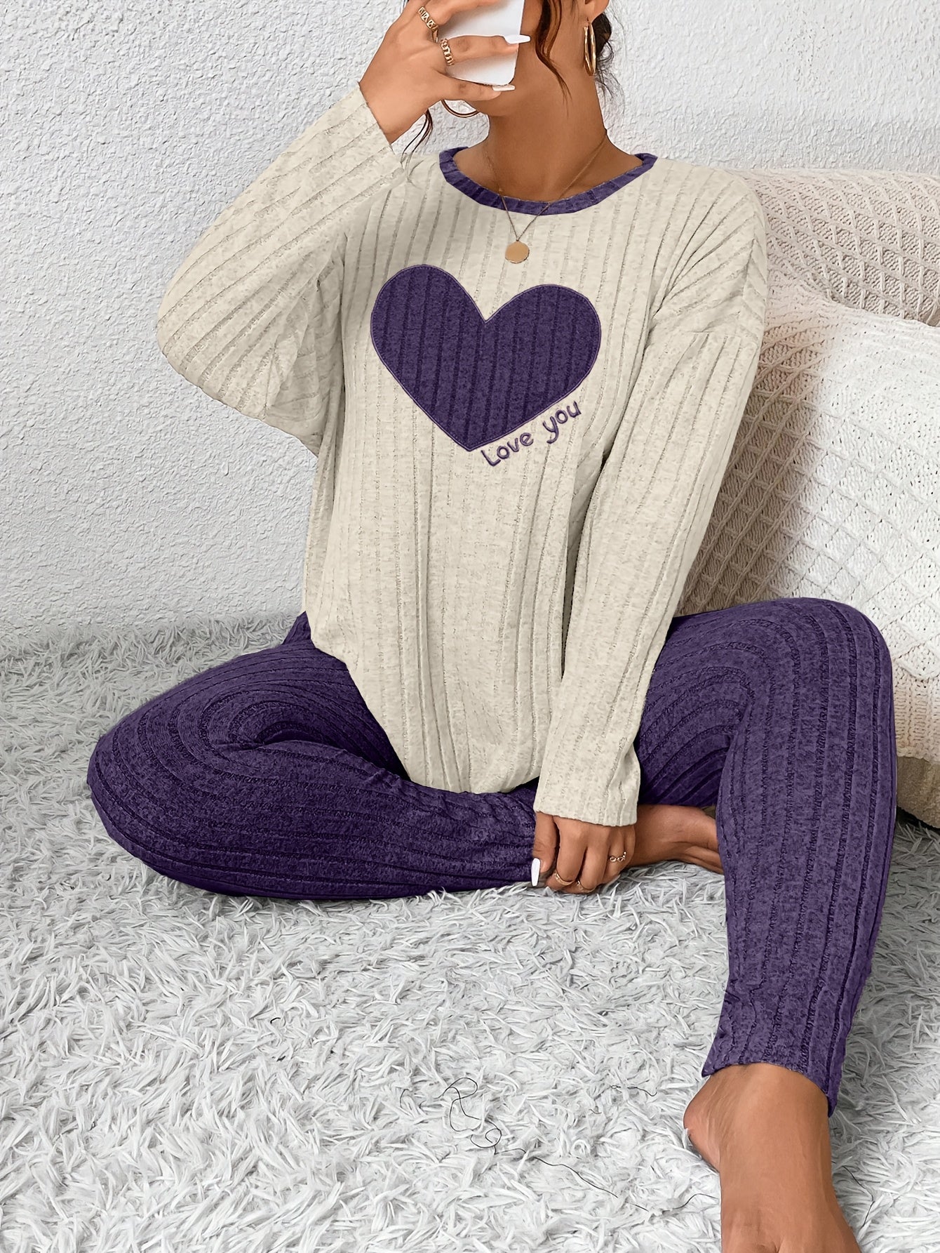 Conjunto de loungewear de tamanho grande com coração, manga comprida e calças compridas