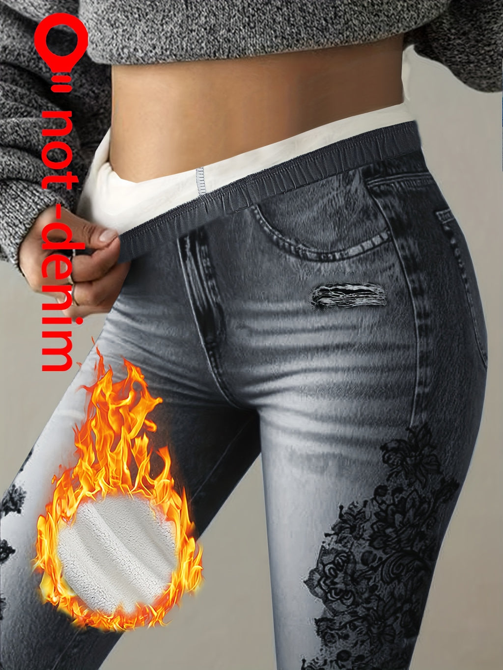 【imitação denim】Estas são leggings com forro polar, estilo denim falso, para o outono e inverno, concebidas para um visual moderno e casual. São modernas para mulheres, adequadas para deslocações diárias e looks versáteis. As leggings apresentam um design estampado.