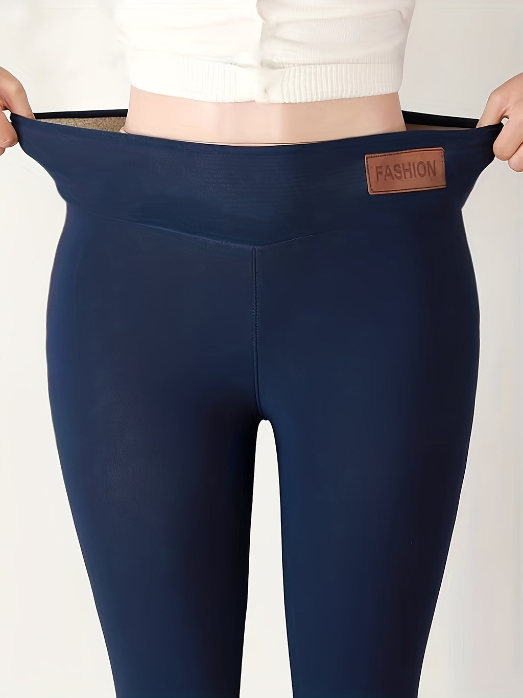 Leggings de cintura alta forradas com pelúcia para mulheres, elásticas e confortáveis, estilo casual para o inverno, ideais para vestir por baixo de roupa térmica