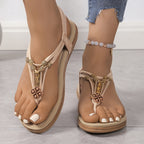 Sandálias Elegantes Boho Chic para Mulheres - Chinelos com Alça Elástica em T, Abertas na Frente, Design Trançado Branco, Confortáveis para Uso Diário