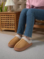 Chinelos Elegantes de Pelúcia para Mulher - Solas Macias e Quentes em EVA Acolchoada e Espessa com Forro de Pelúcia, Antiderrapantes e Confortáveis para Praia no Verão, Sapatos de Casa para Interior/Exterior em Todas as Estações em Cores Pastel e Neutras (Rosa, ) - Material EVA Durável e Fácil de Limpar