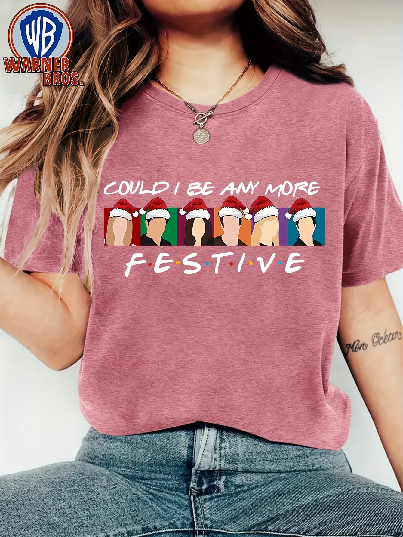 Camiseta de Natal para Amigas Mulheres, Impressão de Personagem de Desenho Animado de Chapéu de Natal, Estilo Clássico de Filme dos Anos 90 da Warner Bros., Estilo Retro Versátil para Férias e Viagens, Disponível em Múltiplas Cores S-XXL, Item de Presente para Dia do Professor, Camiseta de Professor para Mulheres, Camiseta de Professor Azul Royalty, Camiseta de Professor para Mulheres, Camiseta Engraçada de Amizade para Mulheres, Série de TV de Amizade, Artigo de Série de Amizade para Mulheres