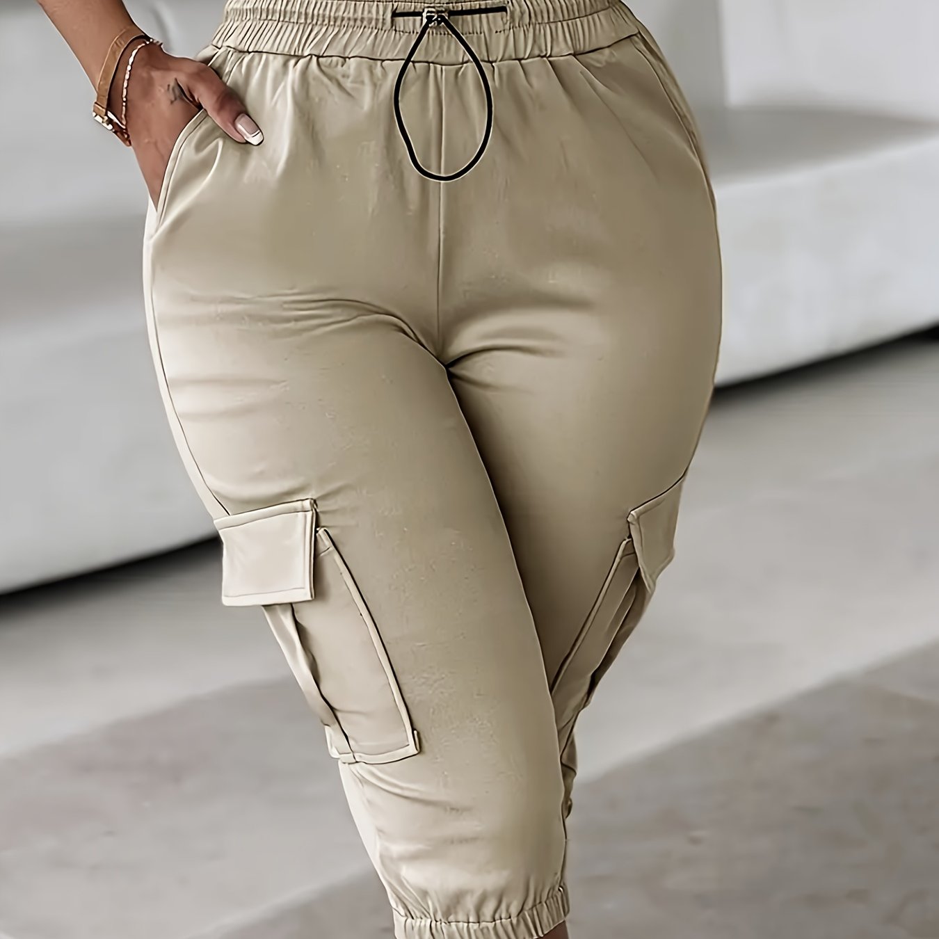 Effortless Chic Cargo Shorts – Plus Size Perfection