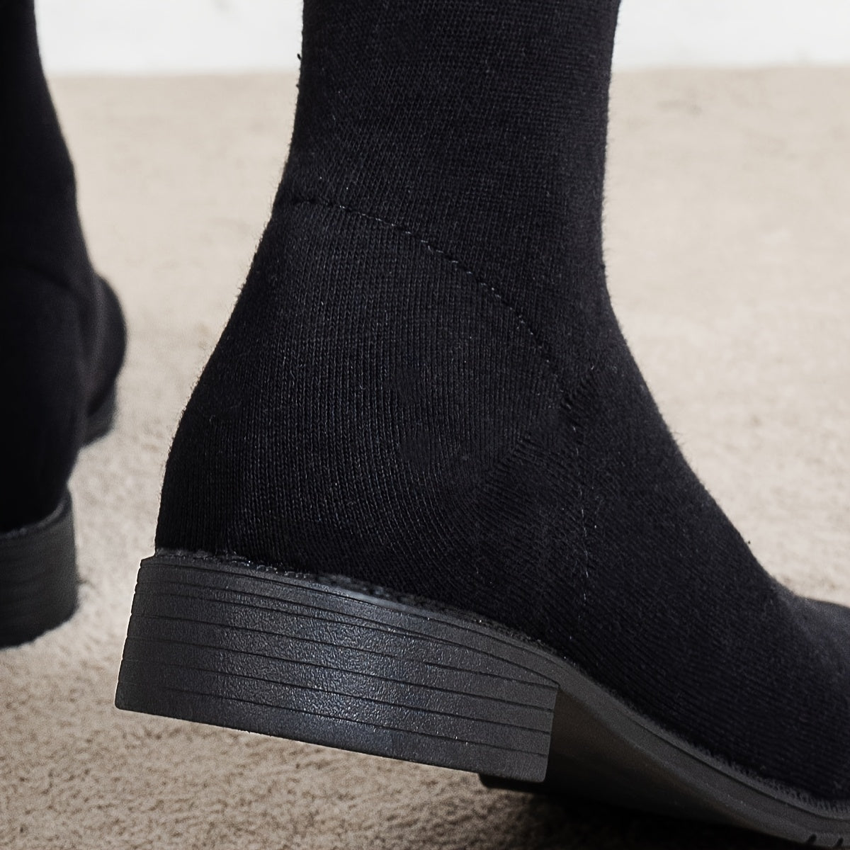 Botas elásticas até o joelho para mulheres, estilo novo 2025, versáteis botas compridas de malha longa sobre o joelho, planas, redondas e emagrecedoras.