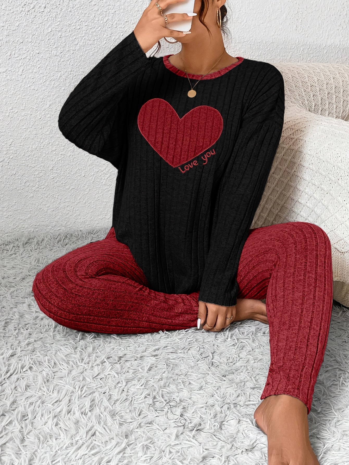 Conjunto de loungewear de tamanho grande com coração, manga comprida e calças compridas