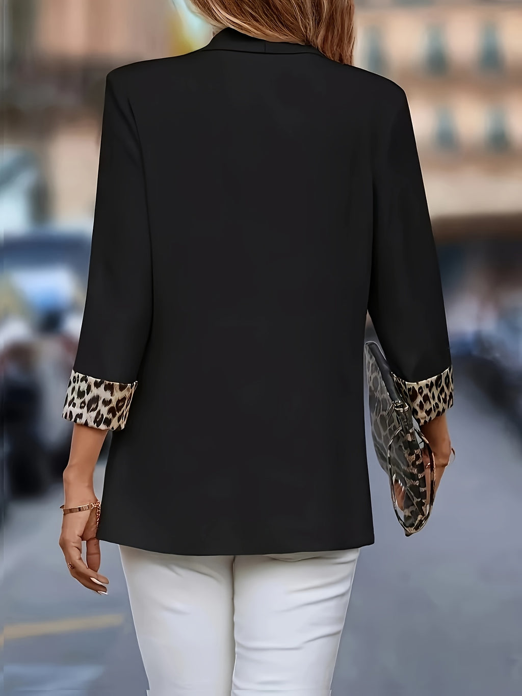 Blazer Elegante Preto para Mulheres Plus Size - Jaqueta com Gola Aberta e Mangas 3329, Lavável à Mão, Corte Versátil para Todas as Estações, Ideal para Uso Casual e Profissional no Escritório | Tecido Sem Elasticidade