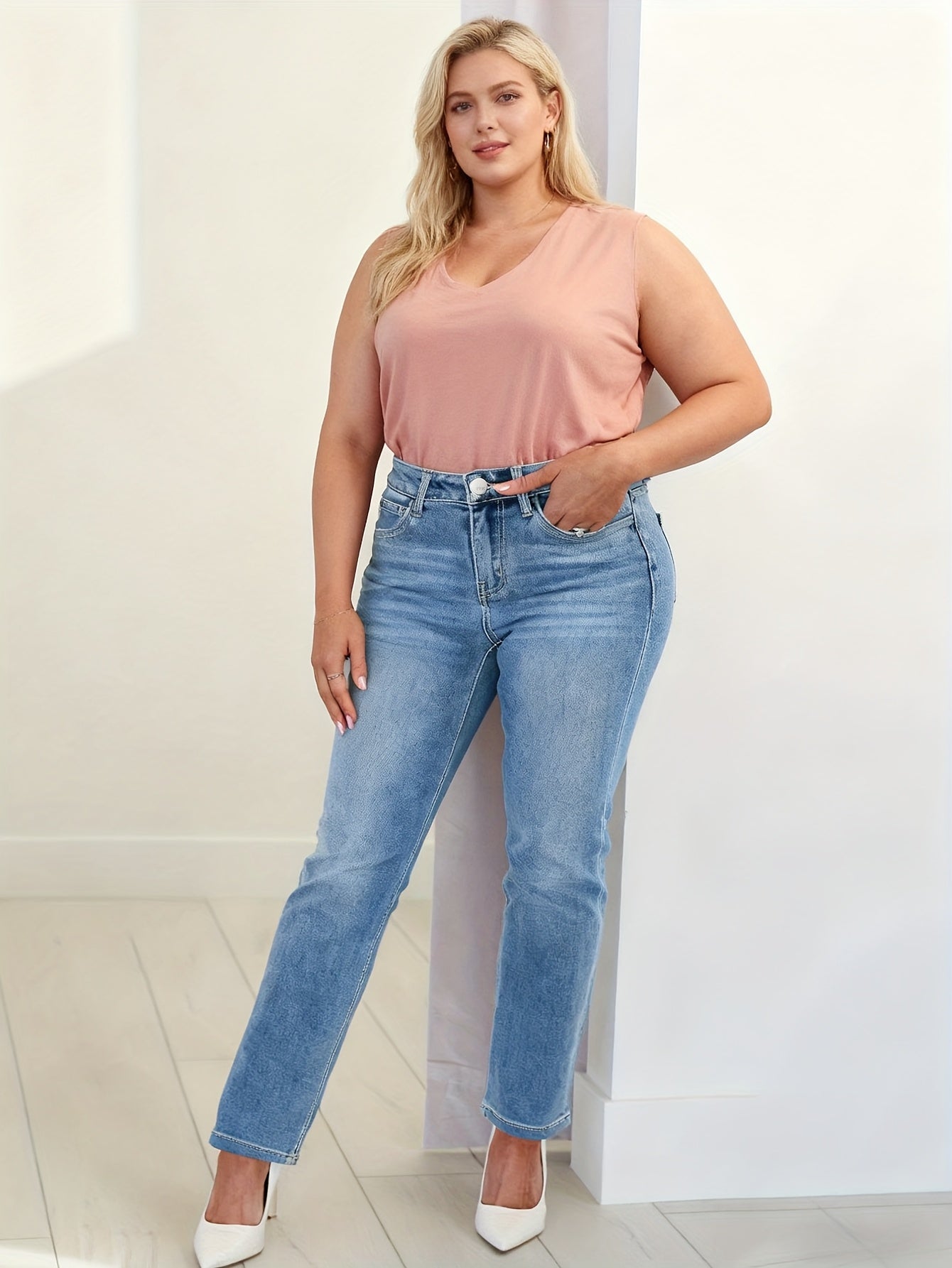 Calças Jeans Plus Size Femininas de Cintura Alta e Elásticas - Azul Claro, Perna Larga com Zíper Completo na Frente, Silhueta H-Line (Sem Passantes) - Calça Elegante para Todos os Estilos: Casual ou Social - Lavável em Máquina