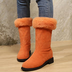 Botas Clássicas de Pelúcia para Mulher | Toque Suave, Conforto Quente de Inverno, Slip-on, Salto com Plataforma, Altura de Salto Médio
