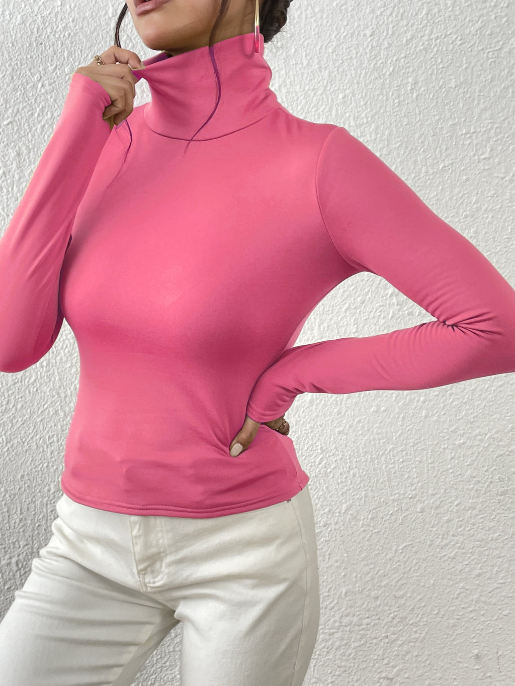 Top de corte alto de manga comprida para mulher - Mistura de poliéster preto elástico, corte casual chic com detalhe de botão, perfeito para outono/inverno, top casual chic|Estilo minimalista|Mistura de poliéster