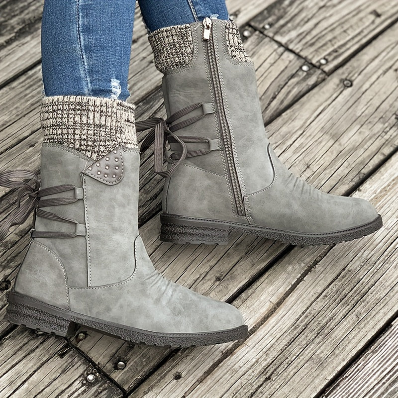 Botas Vintage Clássicas e Elegantes de Cano Médio. Design de Cano Elástico com Ajuste de Cadarço para Tamanhos Plus Size. Disponíveis em Várias Cores: Cinza, Preto, Caqui, Azul, Roxo. Botas de Cano Curto com Bico Redondo para o Outono, um Presente Adorável para Mulheres. Leves e Confortáveis para o