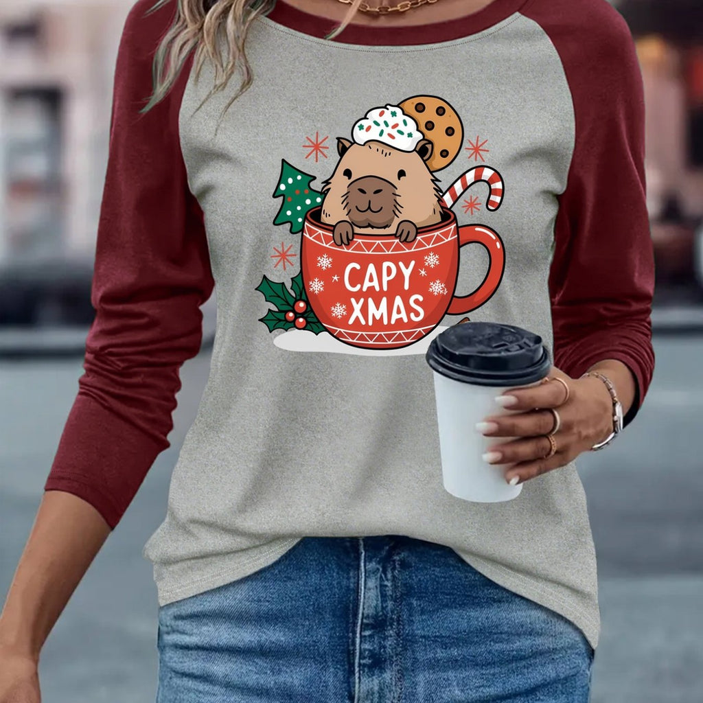 Chic Capybara Print Women's T-Shirt - Casual Elegance