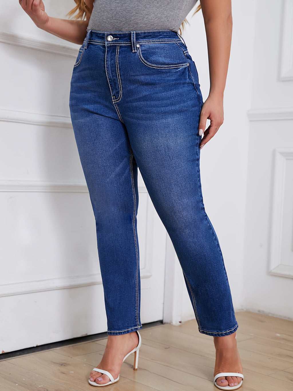 Calças Jeans Femininas Plus Size de Cintura Alta em Stretch, Modelagem Reta com Bolsos Inclinados e Estilo Vintage, Azul, Confortáveis para Uso Diário