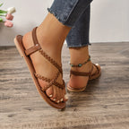 Sandálias de dedo slip-on casuais e elegantes com sola rasa, apresentando um design clássico de cor sólida e cruzes, perfeitas para usar ao ar livre.