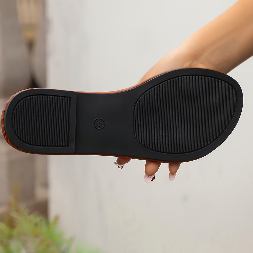 Sandálias Chinelas Femininas Chiques - Abertas Casualmente, Falso Cobertura com Tiras de Fivela Douradas, Sola de Borracha Confortável - Calçado Versátil para Todas as Estações