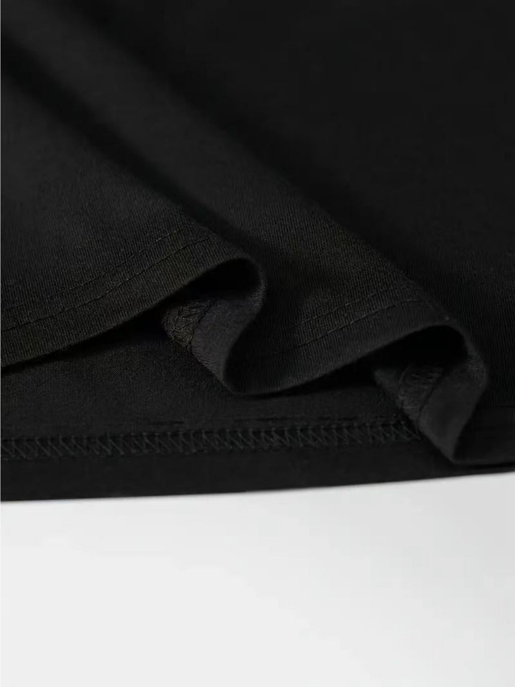 Camiseta Gráfica Inspirada no Episódio Central Perk da Série Friends - Personagens e Frases Icônicas, Manga Longa com Gola Redonda Macia, Lavagem à Máquina, Íntegra para Fãs de "Friends" (Design do Logo WB) - Camiseta Pop Culture das Séries TV com Expressões Cultuadas, Tecido Opaco, Uso em Todos os Meses, Estilo Completo, Ideal Para Admiradores Da Aclamada Produção