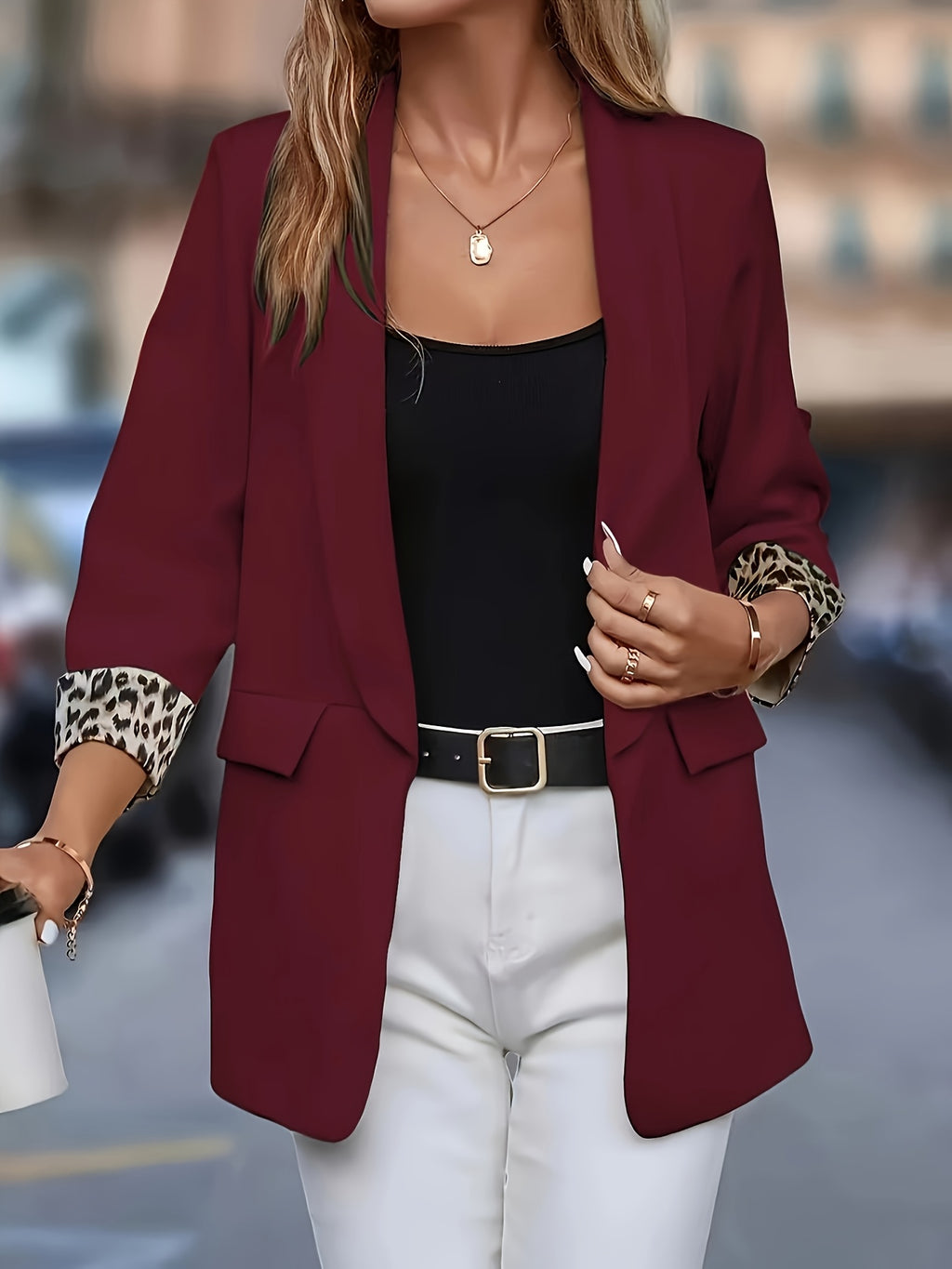 Blazer Elegante Preto para Mulheres Plus Size - Jaqueta com Gola Aberta e Mangas 3329, Lavável à Mão, Corte Versátil para Todas as Estações, Ideal para Uso Casual e Profissional no Escritório | Tecido Sem Elasticidade