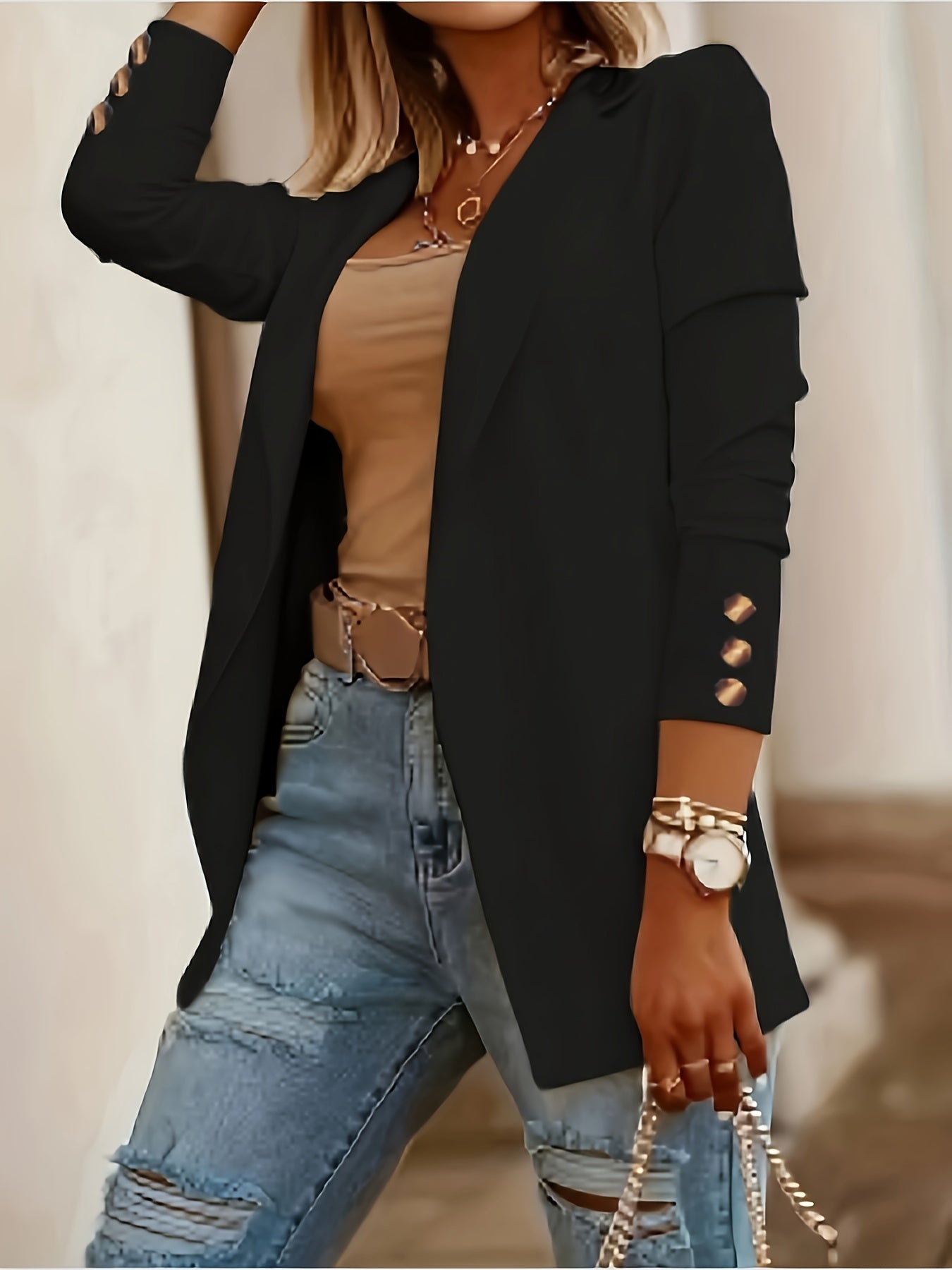 Um casaco de fato de cor sólida elegante e com estilo.