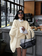 Camisola de Cabo Oversize Feminina - Cardigan Aconchegante de Outono/Inverno com Detalhe de Torção, Bege, Manga Comprida, Gola Redonda, Estilo Casual, Perfeito para Roupa Casual, Camisola Aconchegante