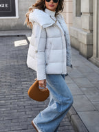 Casaco de Puffer Leve para Mulheres - Elegante Casaco Cortado Branco com Capuz e Bolsos com Zíper Duplo, Mangas Longas e Cordão Ajustável, Perfeito para Outono e Inverno, Estilo Casual, Roupa de Inverno Casual | Casaco de Capuz Elegante | Capuz com Cordão Ajustável