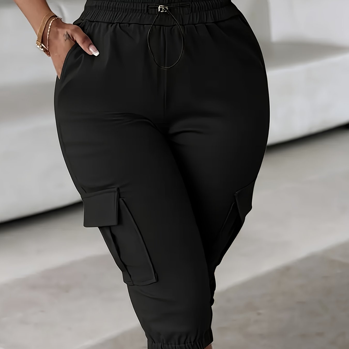 Effortless Chic Cargo Shorts – Plus Size Perfection