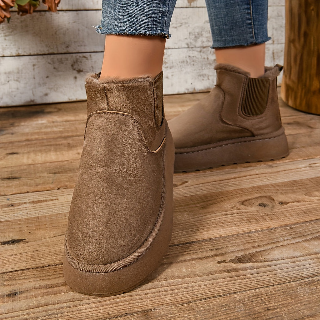 Botas de tornozelo femininas resistentes apresentam um pescoço macio e felpudo para um visual confortável e elegante. Disponíveis em khaki, preto e cinzento escuro, essas botas de inverno são perfeitas para mulheres. A fechadura de atacadores e design tornam-nas fáceis de usar. O bico arredondado e design de deslizamento tornam-nas confortáveis e presentes para mulheres. A sola elevada é durável e resistente à abrasão. São perfeitas para férias diárias e outras atividades fashionáveis.